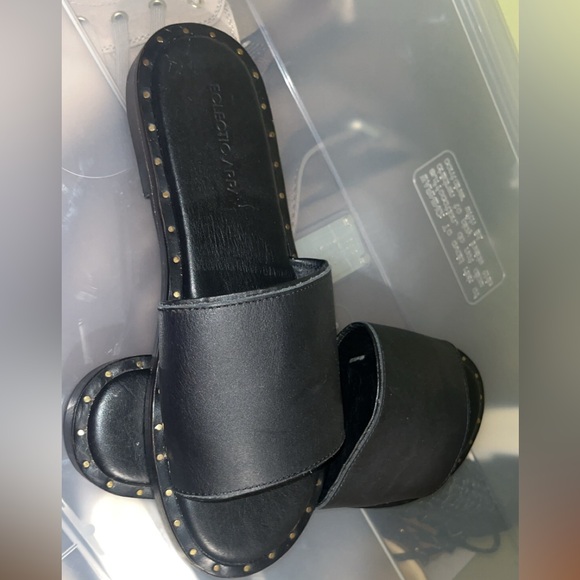 Sandals - Picture 3 of 4